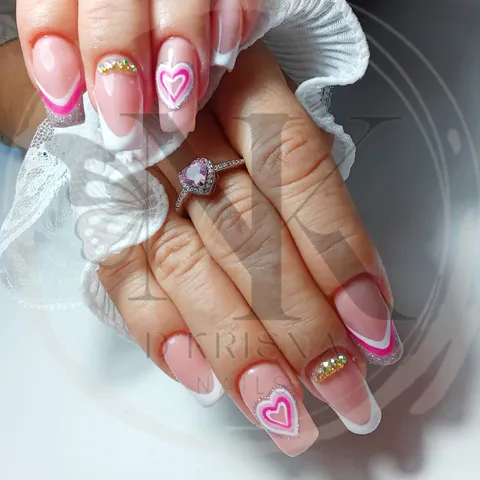 Trabajo de uñas de D’Krisna, imagen 2